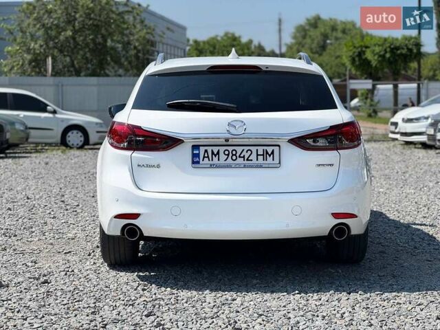 Белый Мазда 6, объемом двигателя 2.19 л и пробегом 333 тыс. км за 17867 $, фото 3 на Automoto.ua