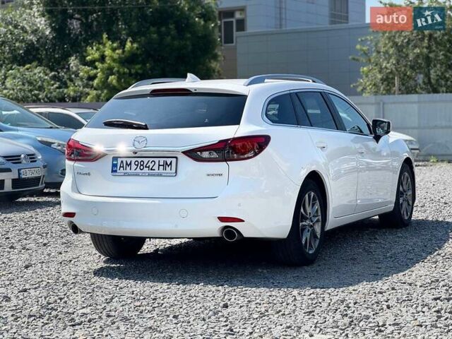 Белый Мазда 6, объемом двигателя 2.19 л и пробегом 333 тыс. км за 17867 $, фото 1 на Automoto.ua