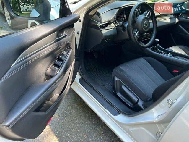 Белый Мазда 6, объемом двигателя 2.19 л и пробегом 333 тыс. км за 17867 $, фото 12 на Automoto.ua