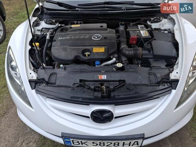 Белый Мазда 6, объемом двигателя 2.2 л и пробегом 305 тыс. км за 6500 $, фото 8 на Automoto.ua