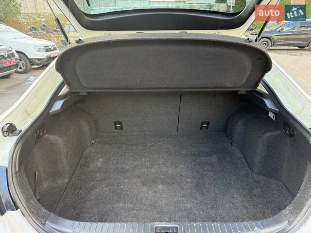 Білий Мазда 6, об'ємом двигуна 2.2 л та пробігом 218 тис. км за 7199 $, фото 22 на Automoto.ua