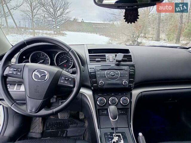 Белый Мазда 6, объемом двигателя 2 л и пробегом 180 тыс. км за 9500 $, фото 8 на Automoto.ua
