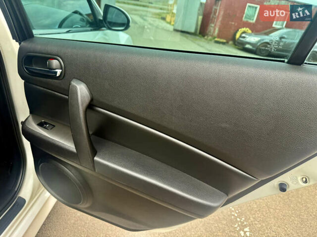 Белый Мазда 6, объемом двигателя 2.2 л и пробегом 218 тыс. км за 7699 $, фото 23 на Automoto.ua