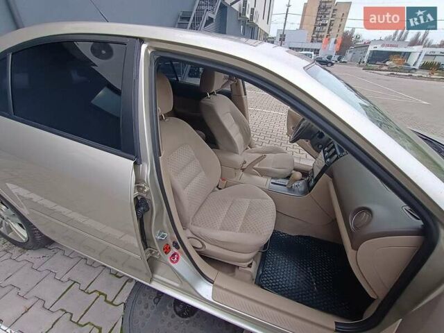 Бежевий Мазда 6, об'ємом двигуна 2 л та пробігом 130 тис. км за 4499 $, фото 19 на Automoto.ua