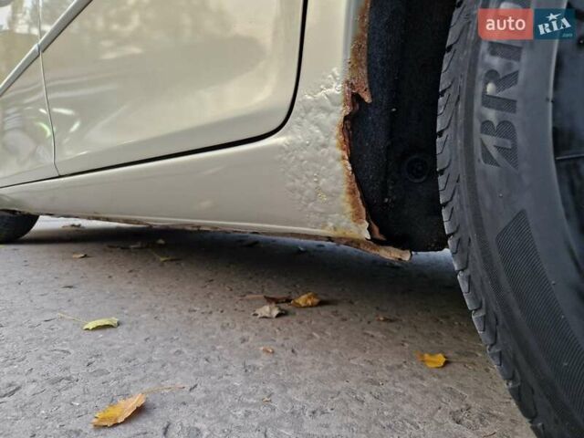 Бежевый Мазда 6, объемом двигателя 1.8 л и пробегом 364 тыс. км за 2900 $, фото 36 на Automoto.ua