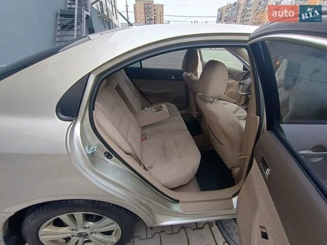 Бежевий Мазда 6, об'ємом двигуна 2 л та пробігом 130 тис. км за 4499 $, фото 15 на Automoto.ua