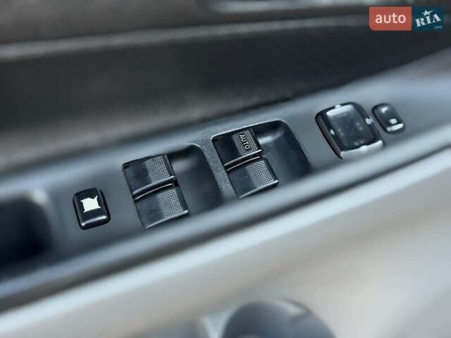 Бежевий Мазда 6, об'ємом двигуна 2 л та пробігом 296 тис. км за 5290 $, фото 20 на Automoto.ua