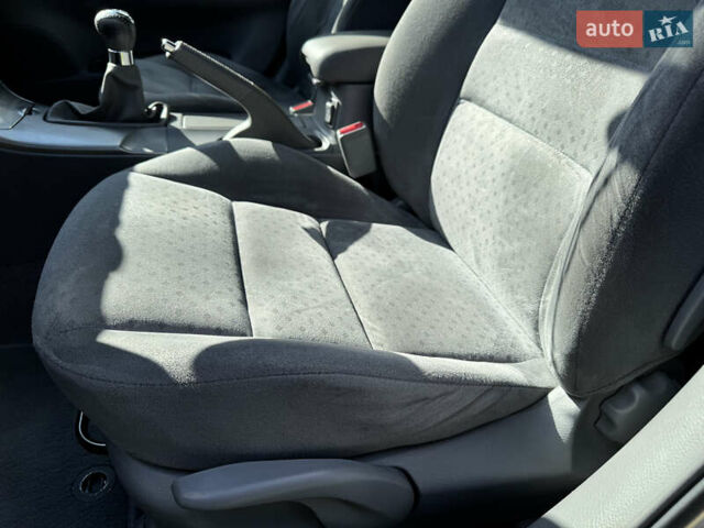 Бежевий Мазда 6, об'ємом двигуна 2 л та пробігом 82 тис. км за 7500 $, фото 19 на Automoto.ua