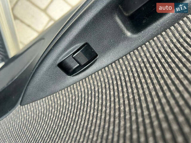 Бежевый Мазда 6, объемом двигателя 2 л и пробегом 187 тыс. км за 4190 $, фото 30 на Automoto.ua