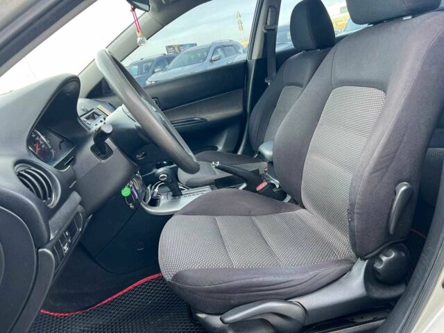 Бежевый Мазда 6, объемом двигателя 2 л и пробегом 187 тыс. км за 4190 $, фото 17 на Automoto.ua