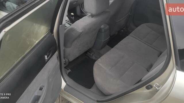 Бежевий Мазда 6, об'ємом двигуна 2 л та пробігом 350 тис. км за 1900 $, фото 10 на Automoto.ua