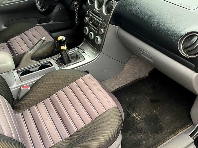 Черный Мазда 6, объемом двигателя 2 л и пробегом 340 тыс. км за 2999 $, фото 12 на Automoto.ua