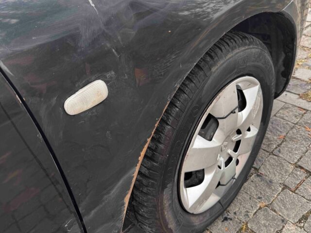 Черный Мазда 6, объемом двигателя 1.8 л и пробегом 250 тыс. км за 2000 $, фото 9 на Automoto.ua