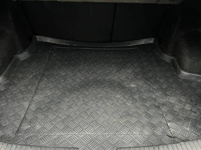 Черный Мазда 6, объемом двигателя 2 л и пробегом 227 тыс. км за 4500 $, фото 20 на Automoto.ua