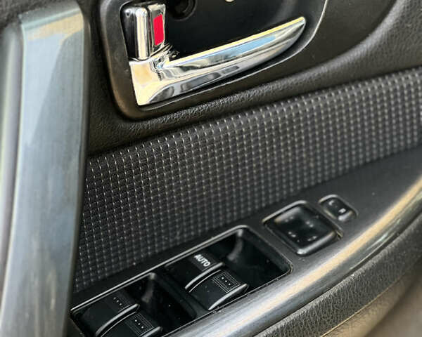 Чорний Мазда 6, об'ємом двигуна 2 л та пробігом 242 тис. км за 3499 $, фото 6 на Automoto.ua