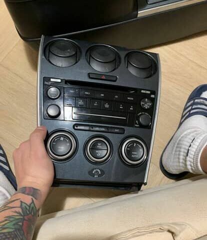 Мазда 6 2003 в Киеве на Automoto.ua Черный Мазда 6, объемом двигателя 2 л и пробегом 273 тыс. км за 3200 $, фото 8 на Automoto.ua