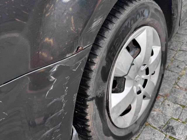 Черный Мазда 6, объемом двигателя 1.8 л и пробегом 250 тыс. км за 2000 $, фото 5 на Automoto.ua