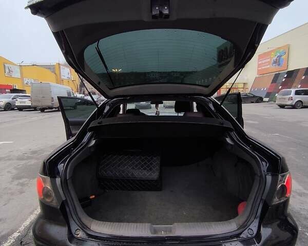 Черный Мазда 6, объемом двигателя 2 л и пробегом 390 тыс. км за 3500 $, фото 10 на Automoto.ua