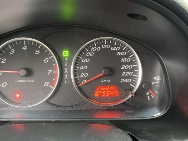 Черный Мазда 6, объемом двигателя 2 л и пробегом 257 тыс. км за 5500 $, фото 4 на Automoto.ua