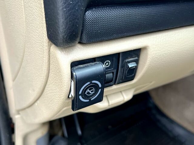 Черный Мазда 6, объемом двигателя 2.3 л и пробегом 250 тыс. км за 3300 $, фото 7 на Automoto.ua