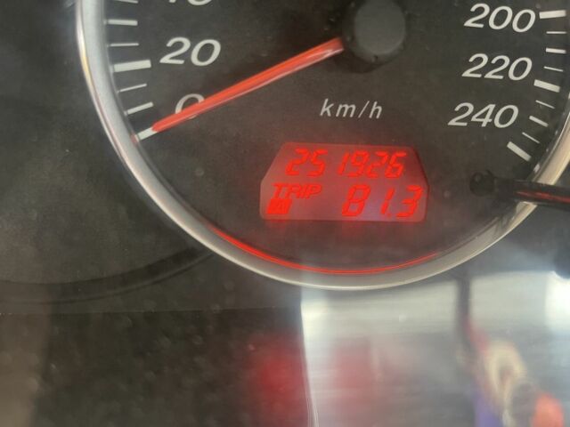 Чорний Мазда 6, об'ємом двигуна 2 л та пробігом 252 тис. км за 3800 $, фото 7 на Automoto.ua