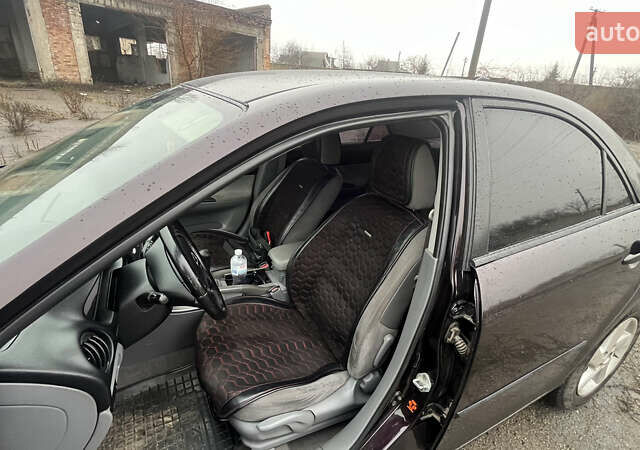 Чорний Мазда 6, об'ємом двигуна 2 л та пробігом 185 тис. км за 4111 $, фото 8 на Automoto.ua