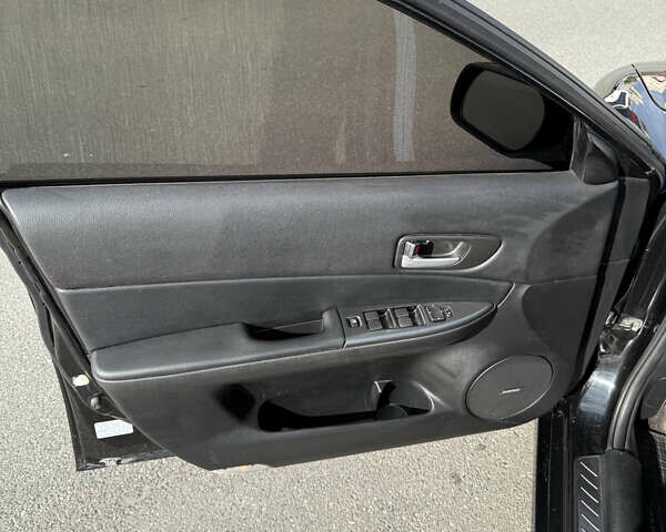 Чорний Мазда 6, об'ємом двигуна 2.26 л та пробігом 255 тис. км за 5700 $, фото 18 на Automoto.ua