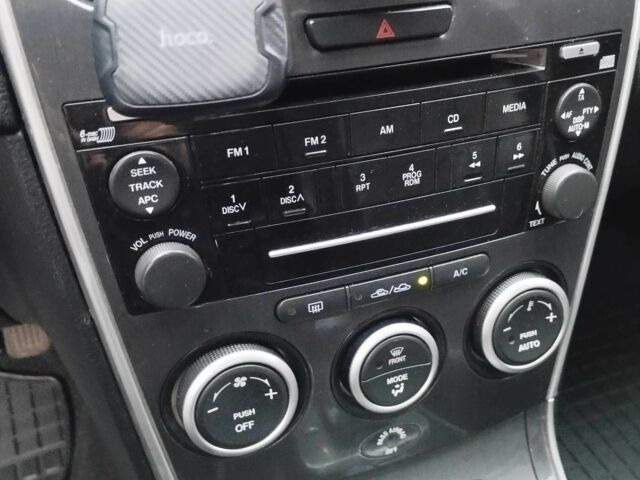 Черный Мазда 6, объемом двигателя 2 л и пробегом 185 тыс. км за 5000 $, фото 10 на Automoto.ua