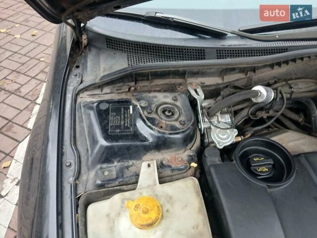 Чорний Мазда 6, об'ємом двигуна 1.8 л та пробігом 305 тис. км за 5000 $, фото 3 на Automoto.ua