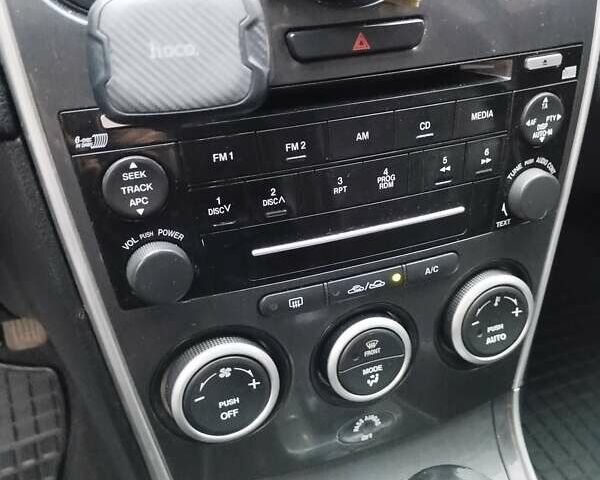 Черный Мазда 6, объемом двигателя 2 л и пробегом 185 тыс. км за 5000 $, фото 14 на Automoto.ua