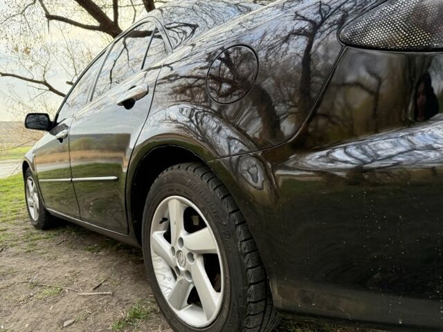 Черный Мазда 6, объемом двигателя 2 л и пробегом 320 тыс. км за 3400 $, фото 5 на Automoto.ua