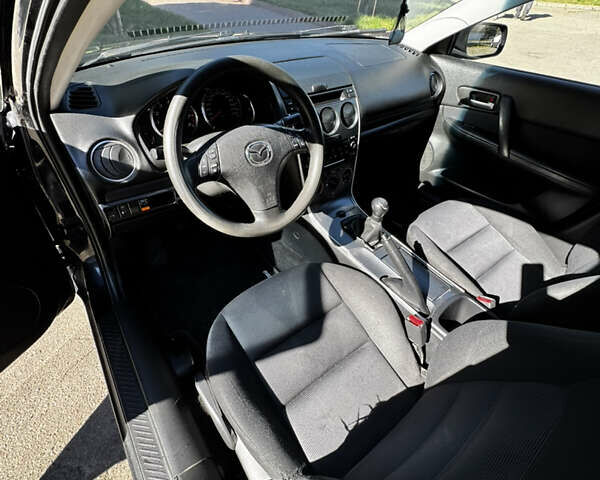 Чорний Мазда 6, об'ємом двигуна 1.8 л та пробігом 370 тис. км за 3200 $, фото 11 на Automoto.ua