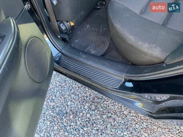 Черный Мазда 6, объемом двигателя 2 л и пробегом 338 тыс. км за 4500 $, фото 18 на Automoto.ua