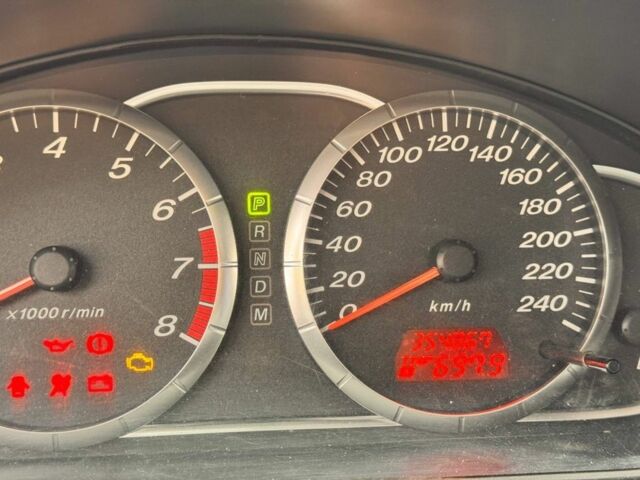 Черный Мазда 6, объемом двигателя 2 л и пробегом 350 тыс. км за 4350 $, фото 1 на Automoto.ua