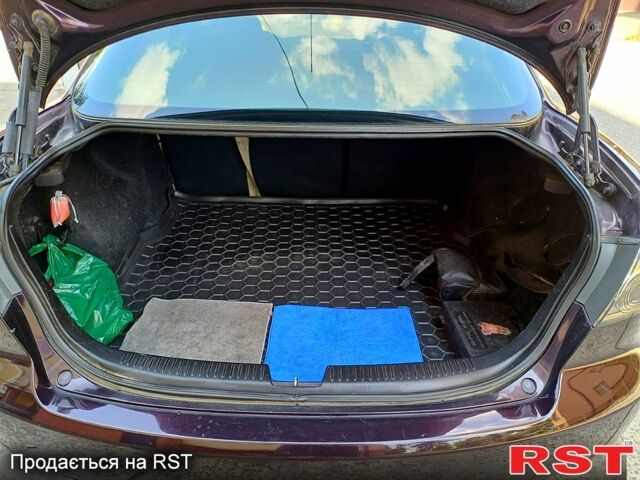 Черный Мазда 6, объемом двигателя 1.8 л и пробегом 300 тыс. км за 4700 $, фото 7 на Automoto.ua