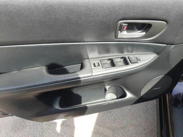 Черный Мазда 6, объемом двигателя 2 л и пробегом 199 тыс. км за 4600 $, фото 7 на Automoto.ua