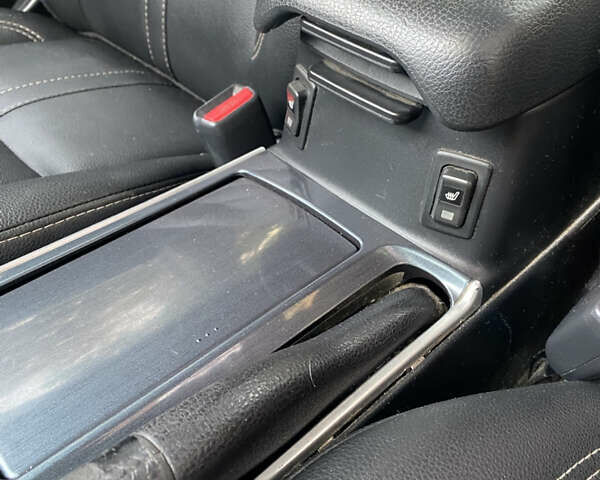Чорний Мазда 6, об'ємом двигуна 2 л та пробігом 329 тис. км за 4400 $, фото 17 на Automoto.ua