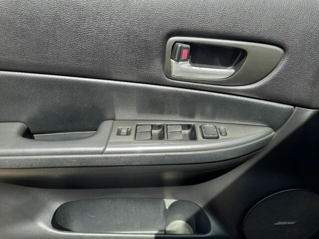 Черный Мазда 6, объемом двигателя 2 л и пробегом 199 тыс. км за 4600 $, фото 5 на Automoto.ua