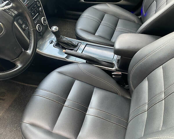 Чорний Мазда 6, об'ємом двигуна 2 л та пробігом 329 тис. км за 4400 $, фото 10 на Automoto.ua