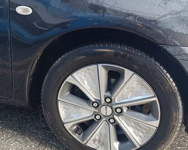 Черный Мазда 6, объемом двигателя 2 л и пробегом 238 тыс. км за 6200 $, фото 1 на Automoto.ua