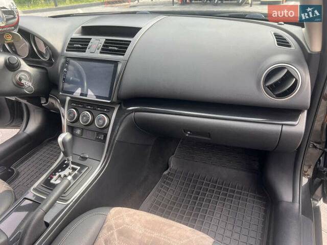 Черный Мазда 6, объемом двигателя 2 л и пробегом 220 тыс. км за 7100 $, фото 9 на Automoto.ua