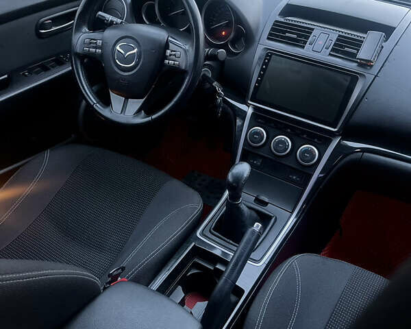 Чорний Мазда 6, об'ємом двигуна 2 л та пробігом 205 тис. км за 7900 $, фото 6 на Automoto.ua