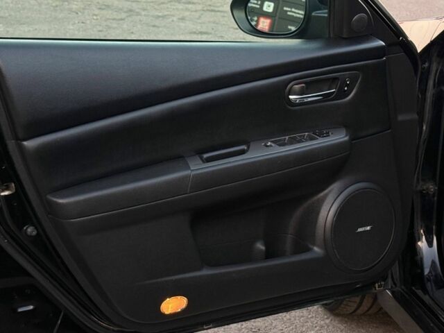 Чорний Мазда 6, об'ємом двигуна 3.7 л та пробігом 300 тис. км за 7500 $, фото 7 на Automoto.ua