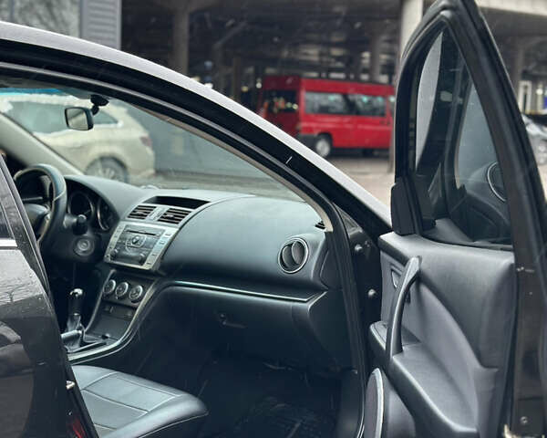 Чорний Мазда 6, об'ємом двигуна 1.8 л та пробігом 252 тис. км за 7300 $, фото 7 на Automoto.ua