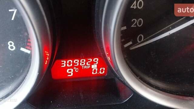 Черный Мазда 6, объемом двигателя 2 л и пробегом 309 тыс. км за 6200 $, фото 31 на Automoto.ua