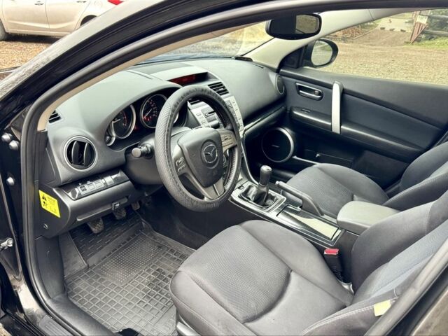Чорний Мазда 6, об'ємом двигуна 2 л та пробігом 264 тис. км за 6990 $, фото 12 на Automoto.ua