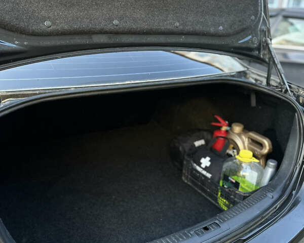 Чорний Мазда 6, об'ємом двигуна 1.8 л та пробігом 252 тис. км за 7300 $, фото 9 на Automoto.ua