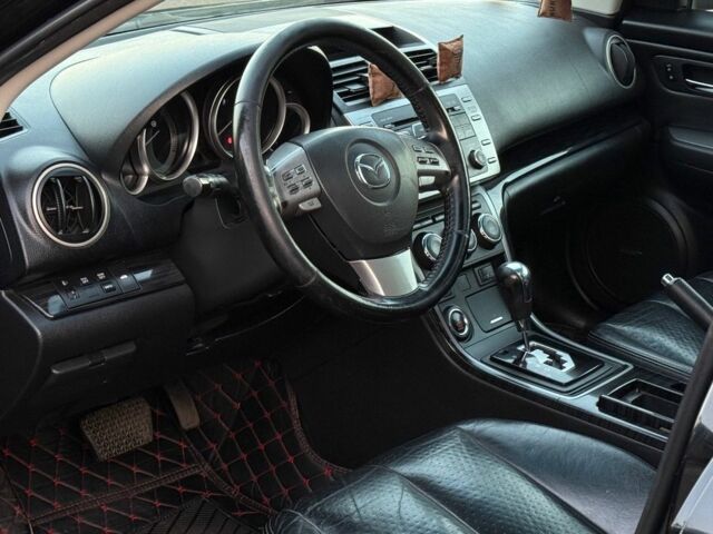 Чорний Мазда 6, об'ємом двигуна 3.7 л та пробігом 300 тис. км за 7500 $, фото 6 на Automoto.ua