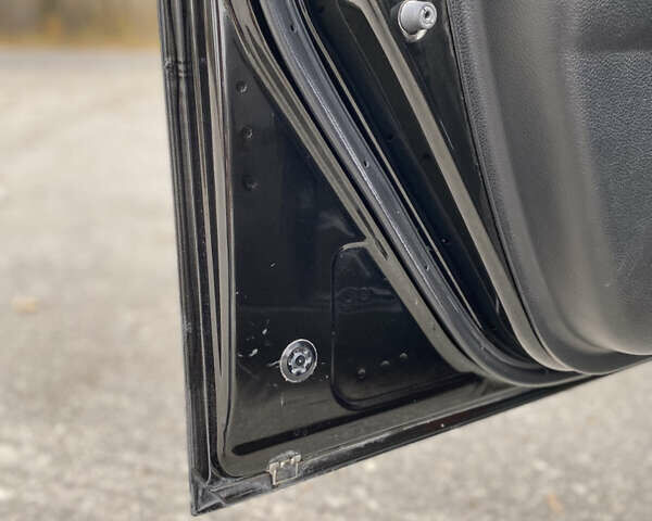 Чорний Мазда 6, об'ємом двигуна 2 л та пробігом 246 тис. км за 10000 $, фото 19 на Automoto.ua