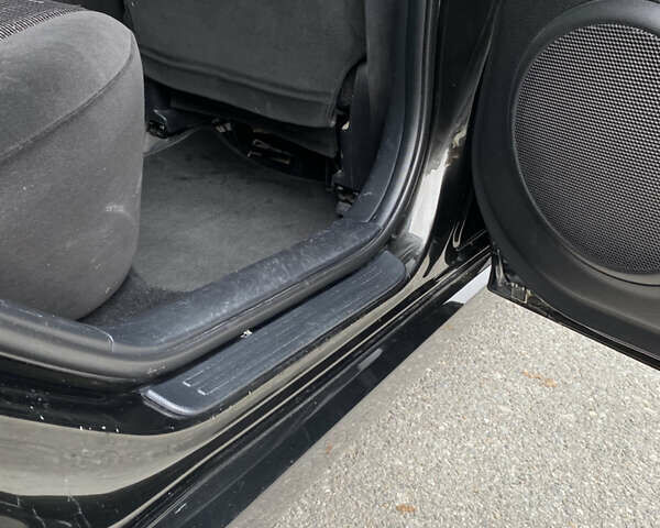 Чорний Мазда 6, об'ємом двигуна 2 л та пробігом 246 тис. км за 10000 $, фото 22 на Automoto.ua